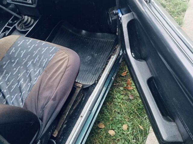 Зеленый ВАЗ 2106, объемом двигателя 1.5 л и пробегом 407 тыс. км за 1000 $, фото 4 на Automoto.ua