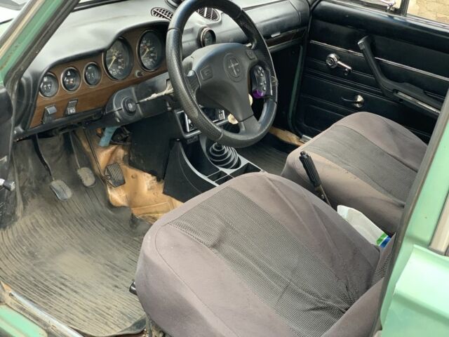 Зелений ВАЗ 2106, об'ємом двигуна 1.5 л та пробігом 3 тис. км за 961 $, фото 2 на Automoto.ua