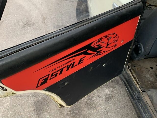 Зелений ВАЗ 2106, об'ємом двигуна 1.3 л та пробігом 600 тис. км за 200 $, фото 11 на Automoto.ua