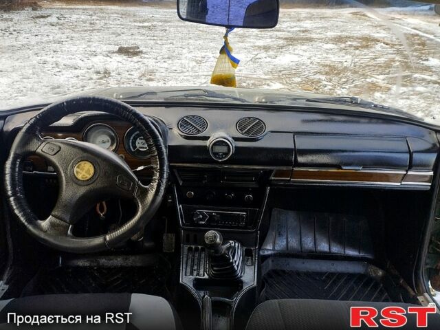 Зеленый ВАЗ 2106, объемом двигателя 1.3 л и пробегом 0 тыс. км за 700 $, фото 6 на Automoto.ua