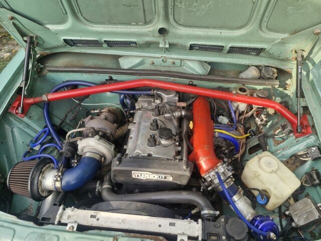 ВАЗ 2106 1988 в Славянске на Automoto.ua Зеленый ВАЗ 2106, объемом двигателя 1.6 л и пробегом 2 тыс. км за 3800 $, фото 3 на Automoto.ua