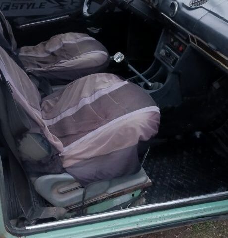 Зеленый ВАЗ 2106, объемом двигателя 0 л и пробегом 200 тыс. км за 300 $, фото 2 на Automoto.ua