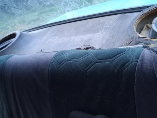 Зеленый ВАЗ 2106, объемом двигателя 1.3 л и пробегом 270 тыс. км за 476 $, фото 9 на Automoto.ua