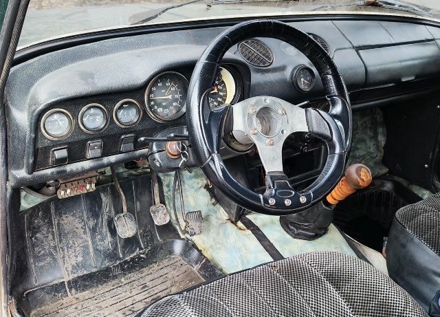 Зелений ВАЗ 2106, об'ємом двигуна 1 л та пробігом 188 тис. км за 594 $, фото 2 на Automoto.ua