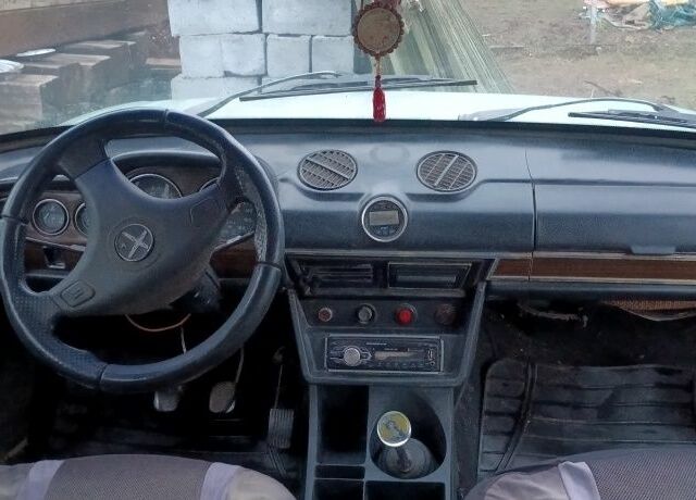 Зеленый ВАЗ 2106, объемом двигателя 0 л и пробегом 200 тыс. км за 300 $, фото 1 на Automoto.ua