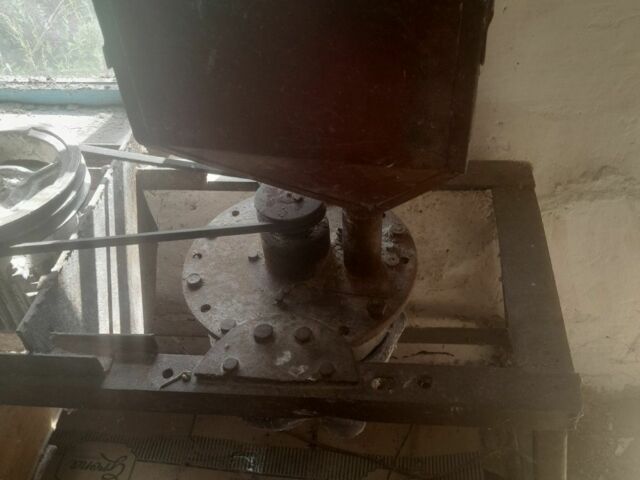 Зеленый ВАЗ 2106, объемом двигателя 1.3 л и пробегом 270 тыс. км за 476 $, фото 19 на Automoto.ua