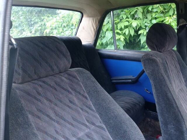 Зеленый ВАЗ 2106, объемом двигателя 1.3 л и пробегом 80 тыс. км за 401 $, фото 4 на Automoto.ua