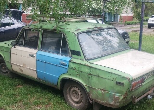 Зеленый ВАЗ 2106, объемом двигателя 0 л и пробегом 80 тыс. км за 13000 $, фото 2 на Automoto.ua