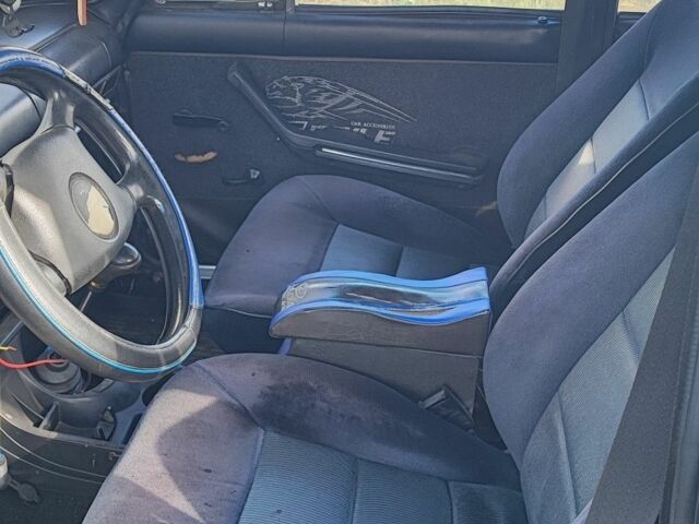 Зеленый ВАЗ 2106, объемом двигателя 1.3 л и пробегом 93 тыс. км за 476 $, фото 2 на Automoto.ua