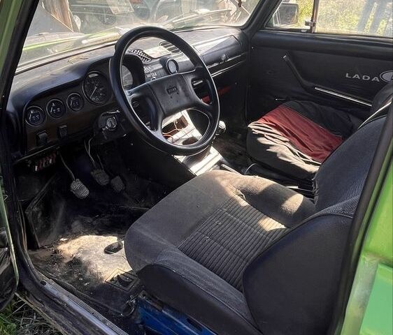 Зеленый ВАЗ 2106, объемом двигателя 0 л и пробегом 88 тыс. км за 167 $, фото 3 на Automoto.ua