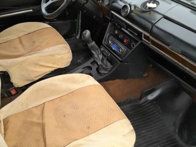 Зеленый ВАЗ 2106, объемом двигателя 1.6 л и пробегом 1 тыс. км за 618 $, фото 4 на Automoto.ua