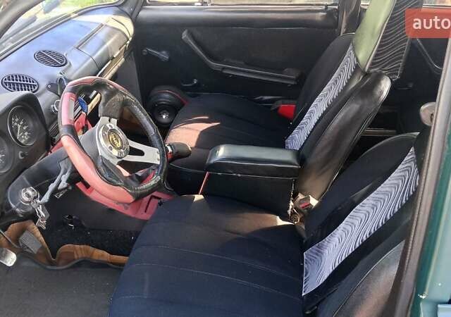 Зеленый ВАЗ 2106, объемом двигателя 1.5 л и пробегом 439 тыс. км за 800 $, фото 2 на Automoto.ua