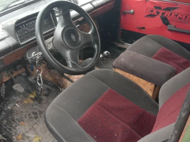 Зеленый ВАЗ 2106, объемом двигателя 1.6 л и пробегом 100 тыс. км за 570 $, фото 3 на Automoto.ua