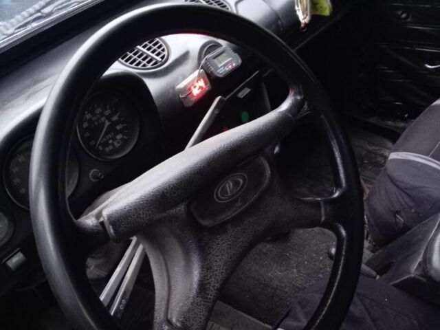 Зелений ВАЗ 2106, об'ємом двигуна 1.6 л та пробігом 1000 тис. км за 238 $, фото 4 на Automoto.ua