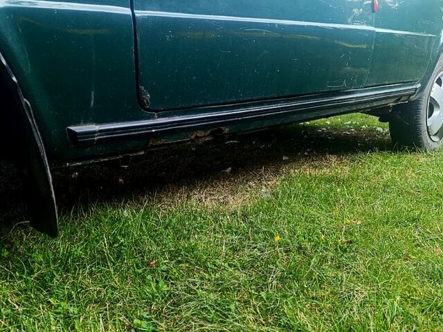 Зеленый ВАЗ 2106, объемом двигателя 1.6 л и пробегом 270 тыс. км за 650 $, фото 4 на Automoto.ua