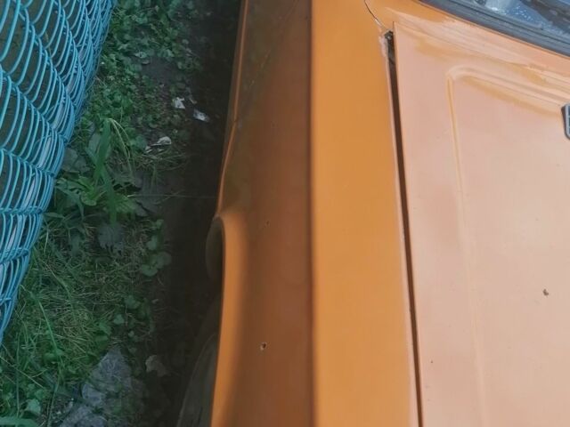 Оранжевый ВАЗ 2106, объемом двигателя 1 л и пробегом 14 тыс. км за 300 $, фото 4 на Automoto.ua