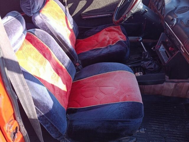 Оранжевый ВАЗ 2106, объемом двигателя 1.6 л и пробегом 250 тыс. км за 642 $, фото 6 на Automoto.ua