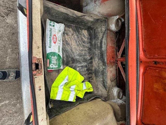 Оранжевый ВАЗ 2106, объемом двигателя 1.5 л и пробегом 390 тыс. км за 190 $, фото 1 на Automoto.ua