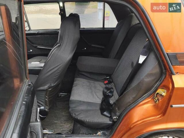 Оранжевый ВАЗ 2106, объемом двигателя 1.57 л и пробегом 50 тыс. км за 700 $, фото 4 на Automoto.ua