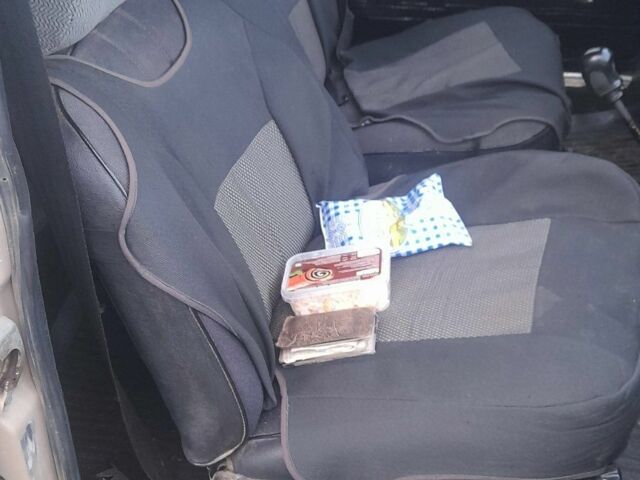 Помаранчевий ВАЗ 2106, об'ємом двигуна 0 л та пробігом 200 тис. км за 500 $, фото 4 на Automoto.ua