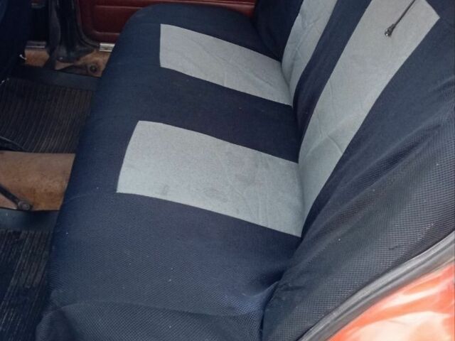 Оранжевый ВАЗ 2106, объемом двигателя 1.6 л и пробегом 105 тыс. км за 592 $, фото 5 на Automoto.ua