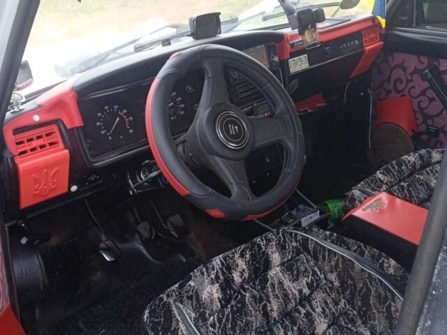 Белый ВАЗ 2107, объемом двигателя 1 л и пробегом 30 тыс. км за 700 $, фото 2 на Automoto.ua