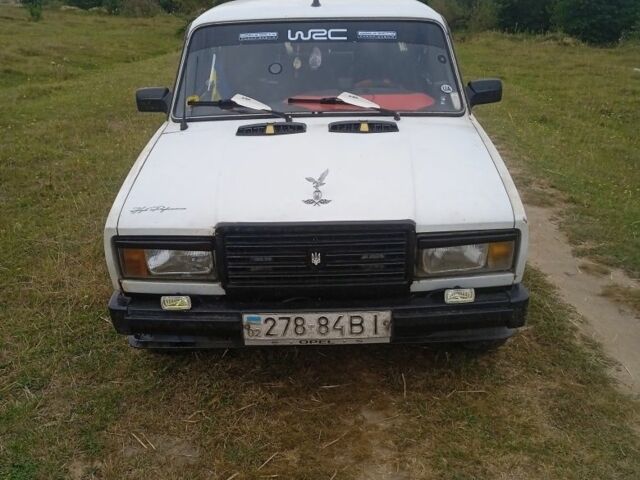 Белый ВАЗ 2107, объемом двигателя 1 л и пробегом 30 тыс. км за 700 $, фото 7 на Automoto.ua