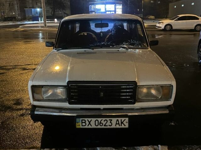 Белый ВАЗ 2107, объемом двигателя 1.5 л и пробегом 777 тыс. км за 900 $, фото 1 на Automoto.ua