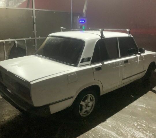 Білий ВАЗ 2107, об'ємом двигуна 5 л та пробігом 900 тис. км за 800 $, фото 3 на Automoto.ua