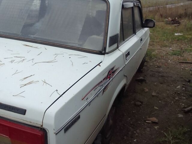 Белый ВАЗ 2107, объемом двигателя 0 л и пробегом 1000 тыс. км за 403 $, фото 3 на Automoto.ua