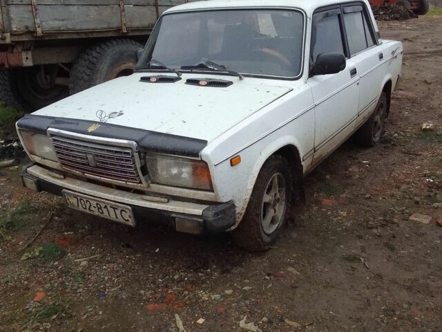 Белый ВАЗ 2107, объемом двигателя 0 л и пробегом 1000 тыс. км за 403 $, фото 1 на Automoto.ua