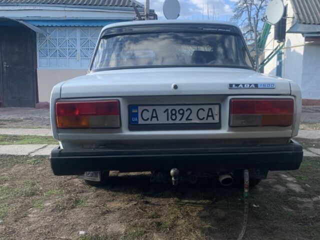 Белый ВАЗ 2107, объемом двигателя 1.5 л и пробегом 125 тыс. км за 1050 $, фото 2 на Automoto.ua