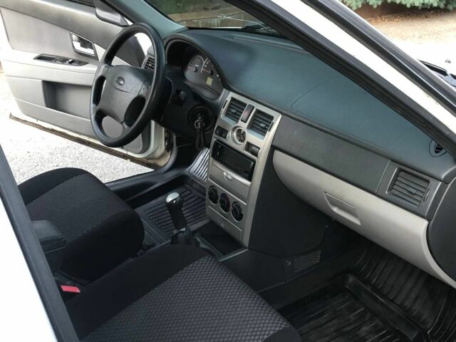 Белый ВАЗ 2107, объемом двигателя 1.6 л и пробегом 16 тыс. км за 4000 $, фото 14 на Automoto.ua