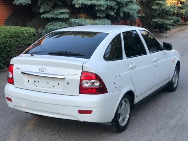 Белый ВАЗ 2107, объемом двигателя 1.6 л и пробегом 16 тыс. км за 4000 $, фото 12 на Automoto.ua