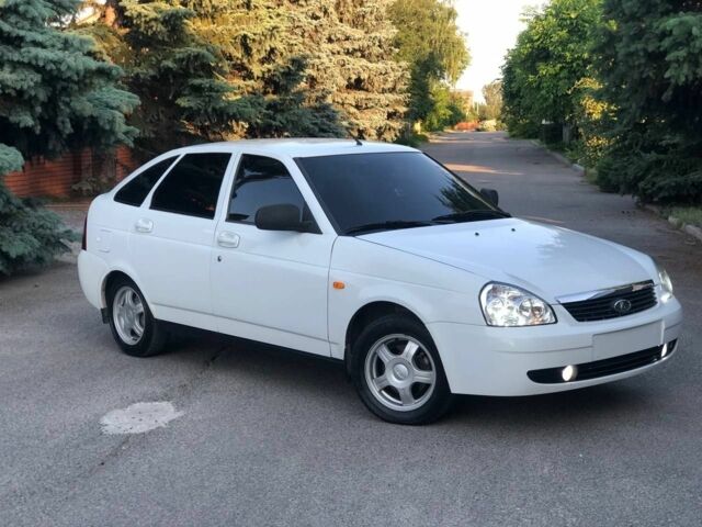 Белый ВАЗ 2107, объемом двигателя 1.6 л и пробегом 16 тыс. км за 4000 $, фото 7 на Automoto.ua