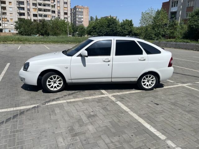 Белый ВАЗ 2107, объемом двигателя 1.6 л и пробегом 180 тыс. км за 2409 $, фото 1 на Automoto.ua