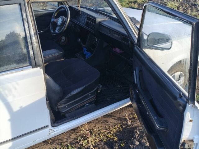 Білий ВАЗ 2107, об'ємом двигуна 1 л та пробігом 150 тис. км за 616 $, фото 4 на Automoto.ua