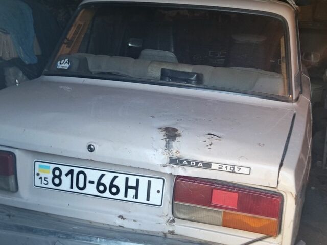 ВАЗ 2107 1996 в Николаеве на Automoto.ua Белый ВАЗ 2107, объемом двигателя 0 л и пробегом 75 тыс. км за 550 $, фото 5 на Automoto.ua