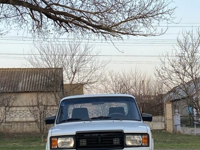 Белый ВАЗ 2107, объемом двигателя 0 л и пробегом 120 тыс. км за 1200 $, фото 1 на Automoto.ua