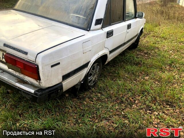 Белый ВАЗ 2107, объемом двигателя 1.5 л и пробегом 138 тыс. км за 590 $, фото 4 на Automoto.ua