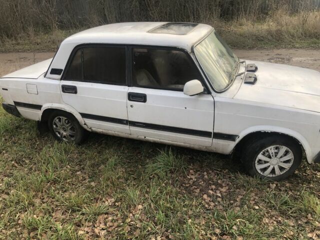 Білий ВАЗ 2107, об'ємом двигуна 1.5 л та пробігом 1 тис. км за 591 $, фото 3 на Automoto.ua