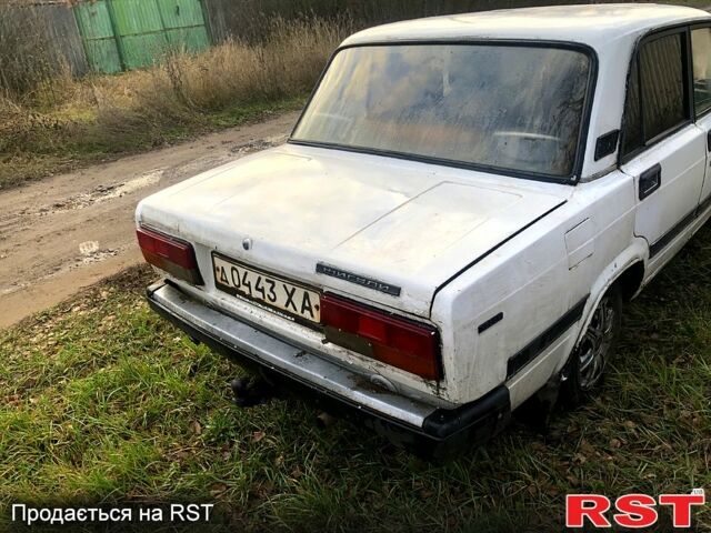 Белый ВАЗ 2107, объемом двигателя 1.5 л и пробегом 138 тыс. км за 590 $, фото 5 на Automoto.ua