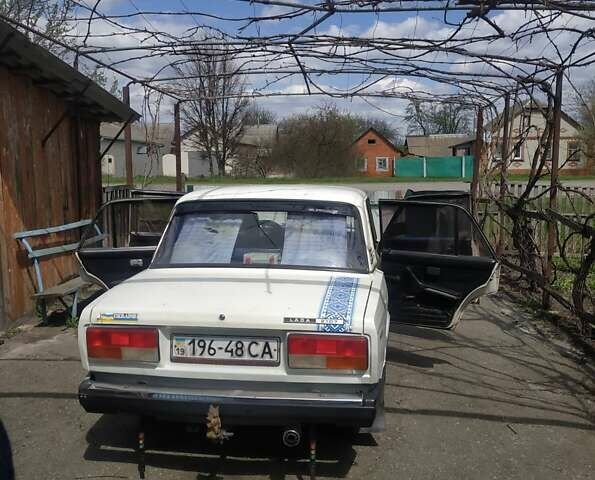Белый ВАЗ 2107, объемом двигателя 0 л и пробегом 170 тыс. км за 900 $, фото 4 на Automoto.ua
