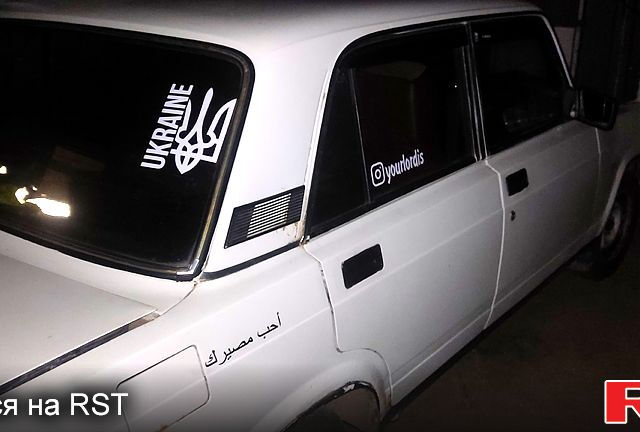 Белый ВАЗ 2107, объемом двигателя 1.5 л и пробегом 180 тыс. км за 1000 $, фото 2 на Automoto.ua