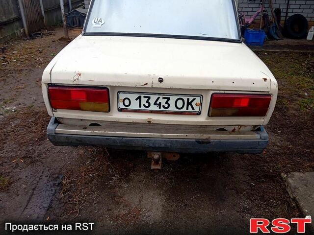 Белый ВАЗ 2107, объемом двигателя 13 л и пробегом 0 тыс. км за 450 $, фото 3 на Automoto.ua