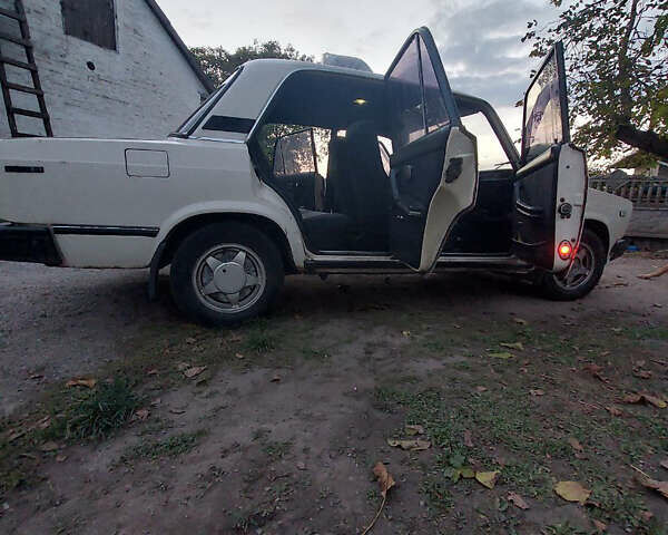 Белый ВАЗ 2107, объемом двигателя 1.5 л и пробегом 50 тыс. км за 770 $, фото 7 на Automoto.ua
