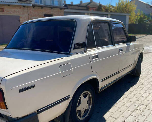 Белый ВАЗ 2107, объемом двигателя 1.5 л и пробегом 50 тыс. км за 770 $, фото 4 на Automoto.ua