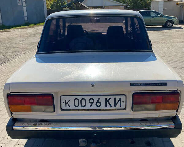 Белый ВАЗ 2107, объемом двигателя 1.5 л и пробегом 50 тыс. км за 770 $, фото 5 на Automoto.ua