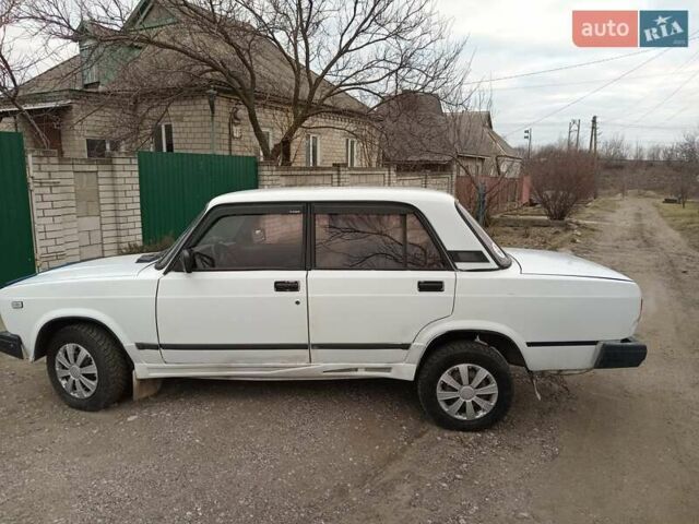 Белый ВАЗ 2107, объемом двигателя 1.5 л и пробегом 758 тыс. км за 1600 $, фото 1 на Automoto.ua