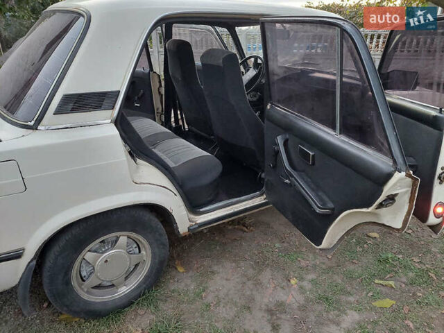 Белый ВАЗ 2107, объемом двигателя 1.5 л и пробегом 50 тыс. км за 770 $, фото 10 на Automoto.ua